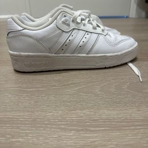 Women’s Adidas Shoes Size 8